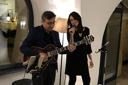 Musique live dans un restaurant gastronomique